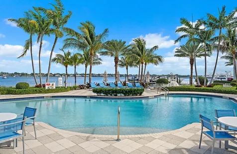 106 Water Club Court North Palm Beach FL 33408