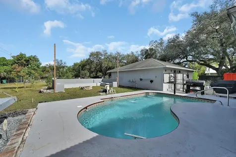 2404 Dade Road Fort Pierce FL 34982