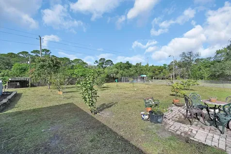 2404 Dade Road Fort Pierce FL 34982