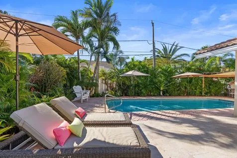 340 N Country Club Boulevard Boca Raton FL 33487