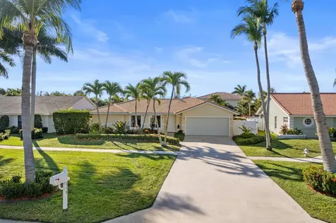 340 N Country Club Boulevard Boca Raton FL 33487