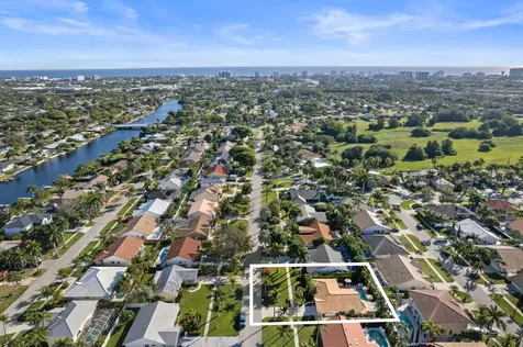 340 N Country Club Boulevard Boca Raton FL 33487