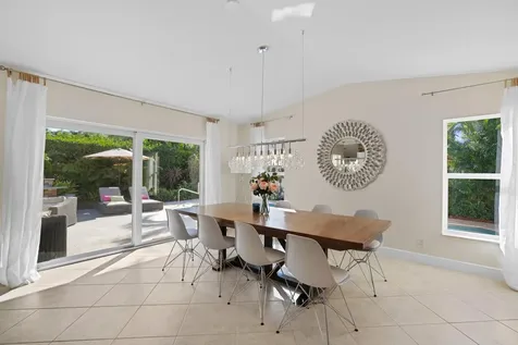 340 N Country Club Boulevard Boca Raton FL 33487