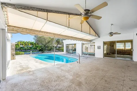 950 Sw Mulberry Way Boca Raton FL 33486