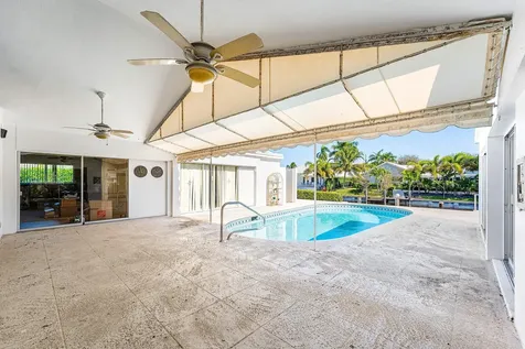 950 Sw Mulberry Way Boca Raton FL 33486