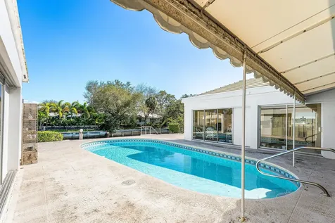 950 Sw Mulberry Way Boca Raton FL 33486
