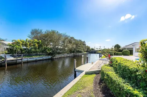 950 Sw Mulberry Way Boca Raton FL 33486