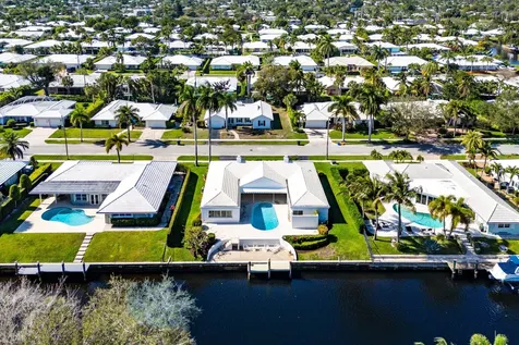 950 Sw Mulberry Way Boca Raton FL 33486