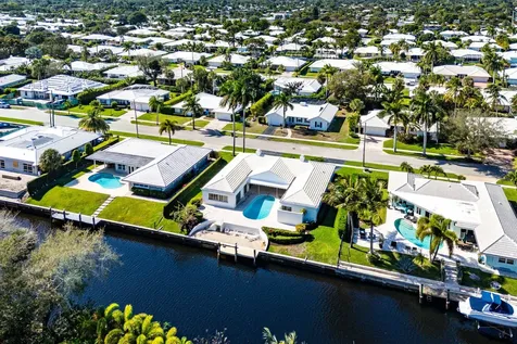 950 Sw Mulberry Way Boca Raton FL 33486