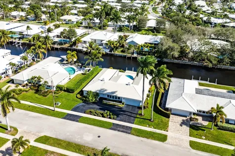 950 Sw Mulberry Way Boca Raton FL 33486