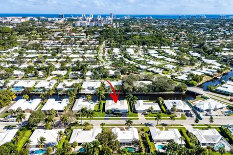 950 Sw Mulberry Way Boca Raton FL 33486