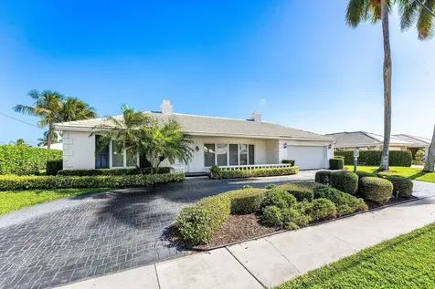 950 Sw Mulberry Way Boca Raton FL 33486