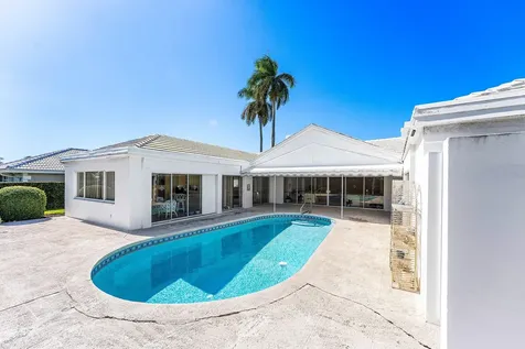 950 Sw Mulberry Way Boca Raton FL 33486