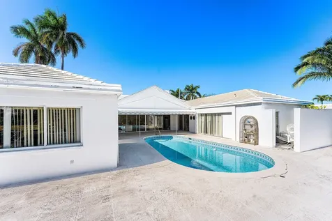 950 Sw Mulberry Way Boca Raton FL 33486