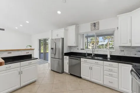 131 Ne Naranja Avenue Port Saint Lucie FL 34983