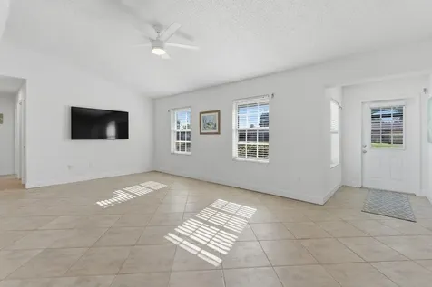 131 Ne Naranja Avenue Port Saint Lucie FL 34983
