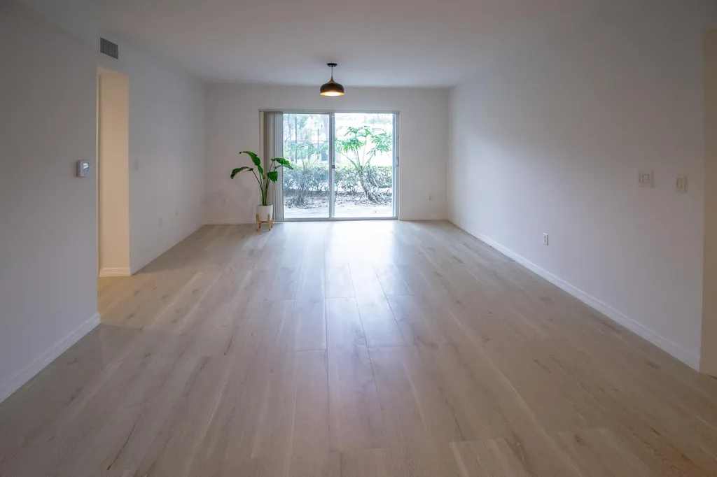 1200 Crestwood Court Royal Palm Beach FL 33411