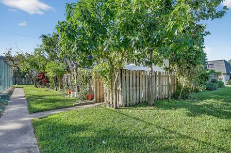 176 Woodland Road Palm Springs FL 33461