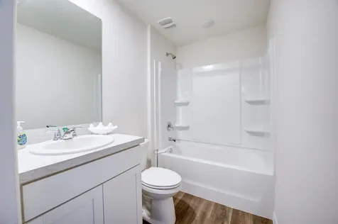 573 Sw Bayshore Boulevard Port Saint Lucie FL 34984