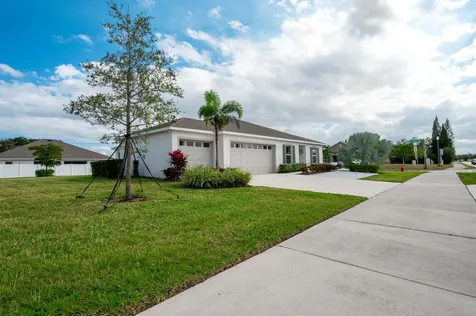 573 Sw Bayshore Boulevard Port Saint Lucie FL 34984