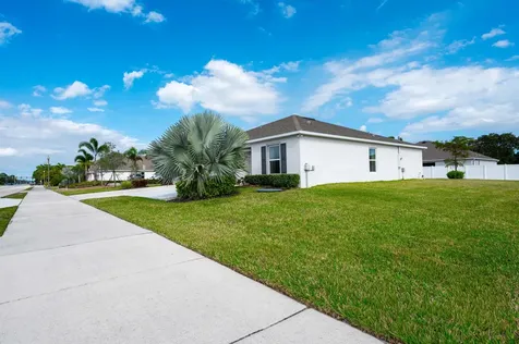 573 Sw Bayshore Boulevard Port Saint Lucie FL 34984