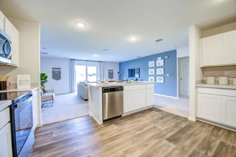 573 Sw Bayshore Boulevard Port Saint Lucie FL 34984