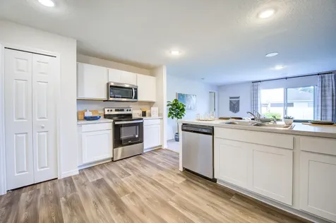 573 Sw Bayshore Boulevard Port Saint Lucie FL 34984