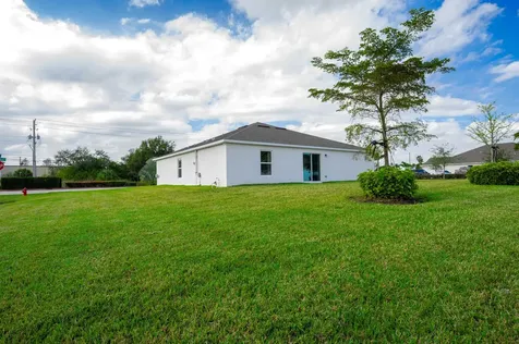 573 Sw Bayshore Boulevard Port Saint Lucie FL 34984