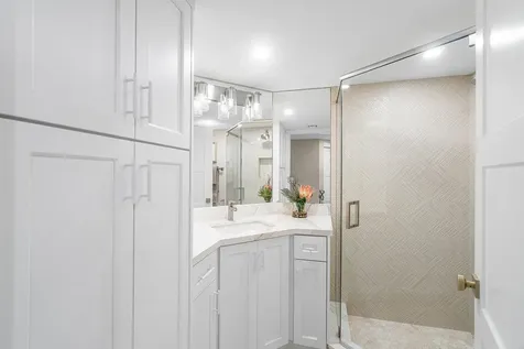 100 Se 5th Avenue Boca Raton FL 33432
