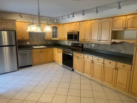 1615 16th Terrace Palm Beach Gardens FL 33418