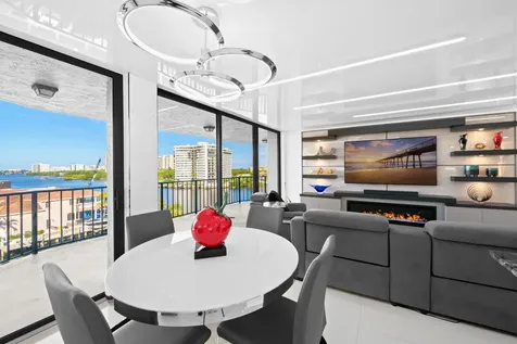 899 Jeffery Street Boca Raton FL 33487