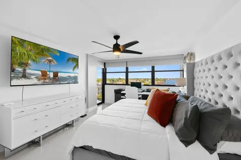 899 Jeffery Street Boca Raton FL 33487