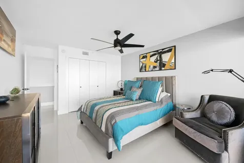 899 Jeffery Street Boca Raton FL 33487