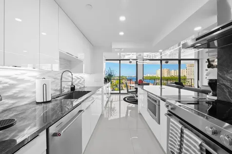 899 Jeffery Street Boca Raton FL 33487