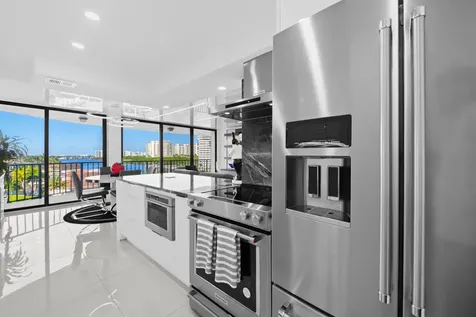 899 Jeffery Street Boca Raton FL 33487