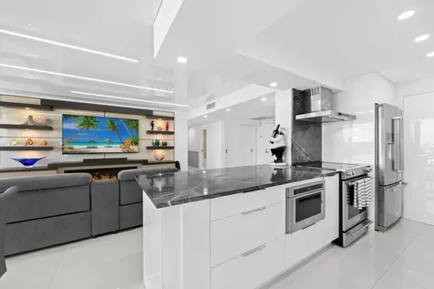 899 Jeffery Street Boca Raton FL 33487