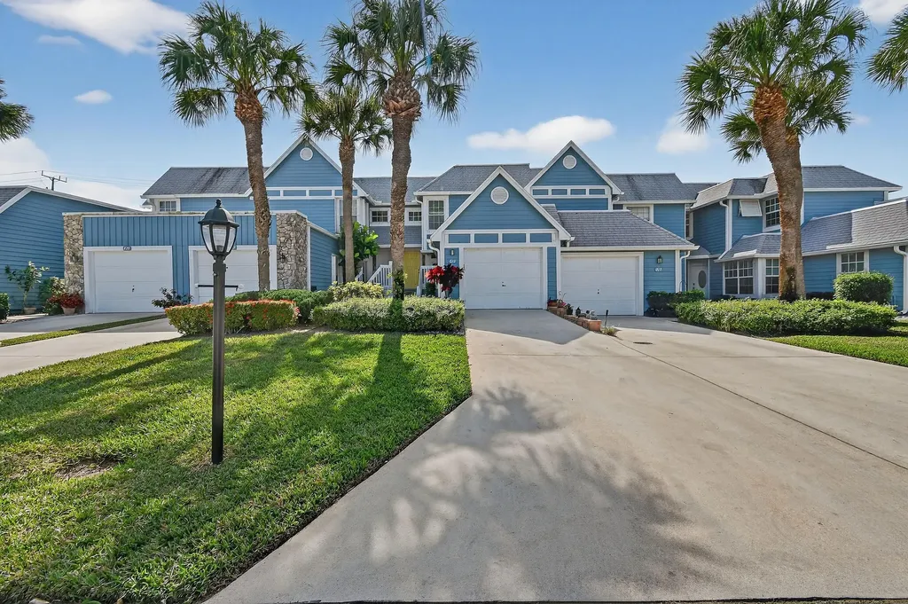 818 Ocean Dunes Circle Jupiter FL 33477