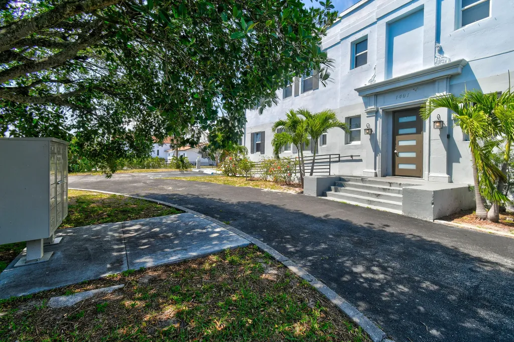 1401 Division Avenue West Palm Beach FL 33401