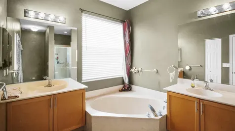 222 Sw Manatee Springs Way Port Saint Lucie FL 34986