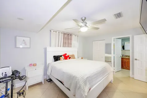 2578 Kentucky Street West Palm Beach FL 33406