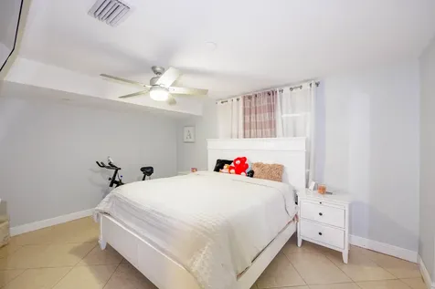 2578 Kentucky Street West Palm Beach FL 33406