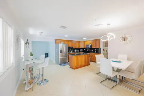 2578 Kentucky Street West Palm Beach FL 33406
