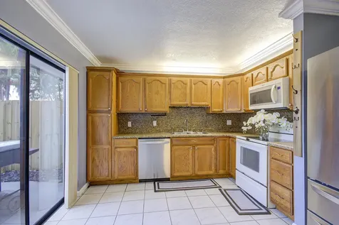 314 Woodland Road Palm Springs FL 33461
