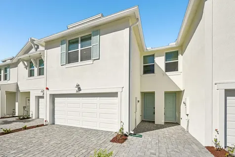 587 Salisbury Circle Fort Pierce FL 34982