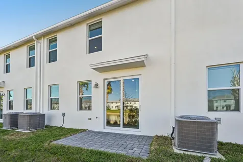 587 Salisbury Circle Fort Pierce FL 34982