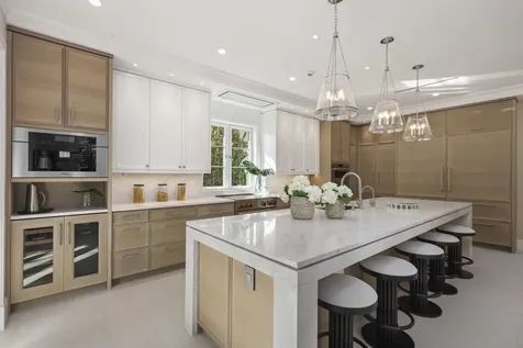 350 Seabreeze Avenue Palm Beach FL 33480
