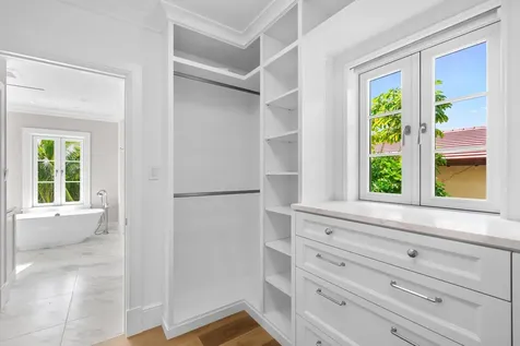 350 Seabreeze Avenue Palm Beach FL 33480