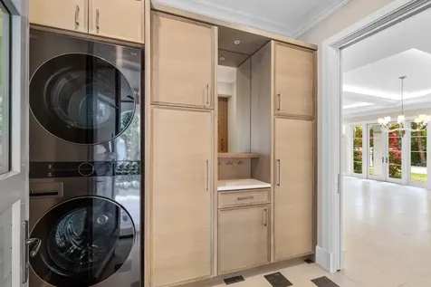 350 Seabreeze Avenue Palm Beach FL 33480