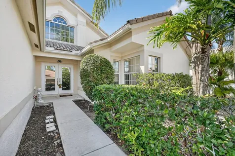 2725 Pointe Circle Greenacres FL 33413