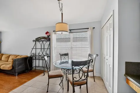 2725 Pointe Circle Greenacres FL 33413